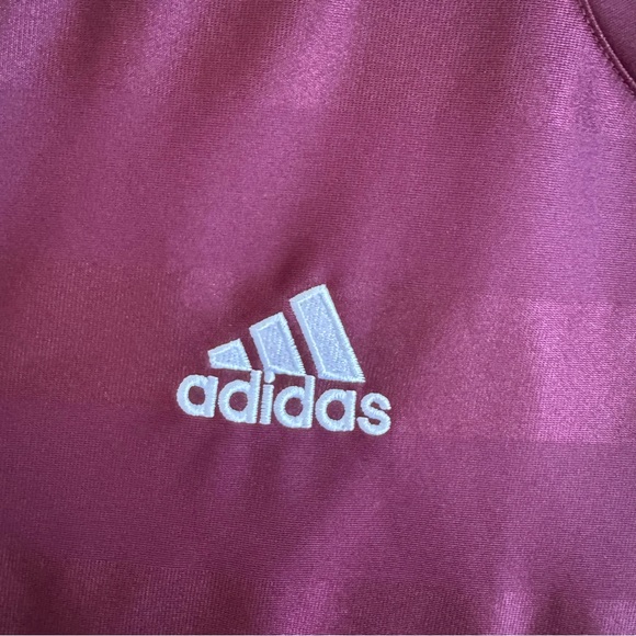 Adidas Men’s Maroon Short Sleeve Performance Shirt with Jersey Material Size XL - Picture 3 of 10